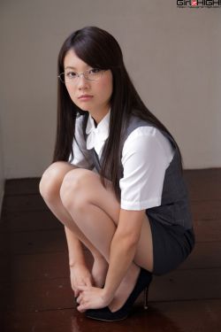 西条琉璃冲田杏梨三人